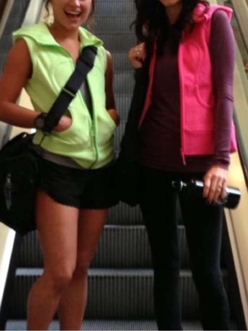 Lululemon RARE Scuba Sleeveless Hoodie Vest Suns Out Guns Out Pastel Lime Green - Picture 13 of 13